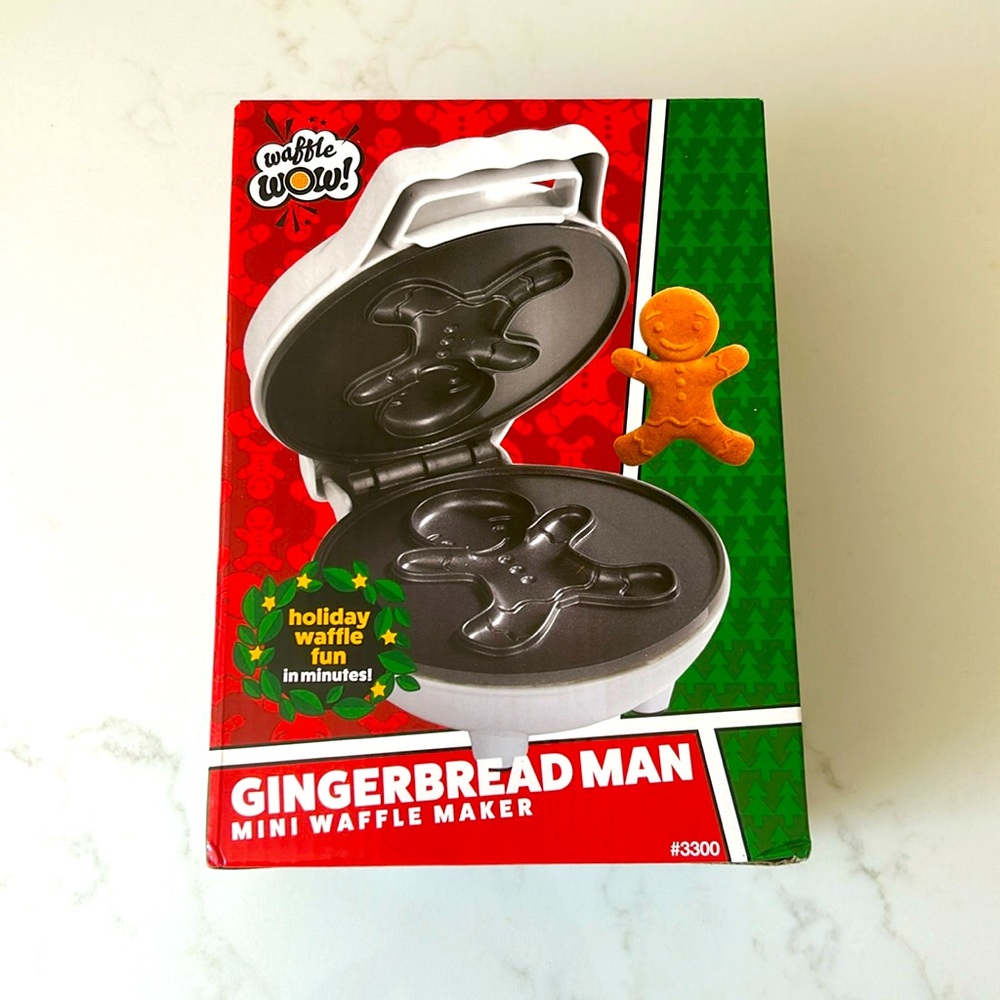 NWT Gingerbread Man Mini Waffle Maker